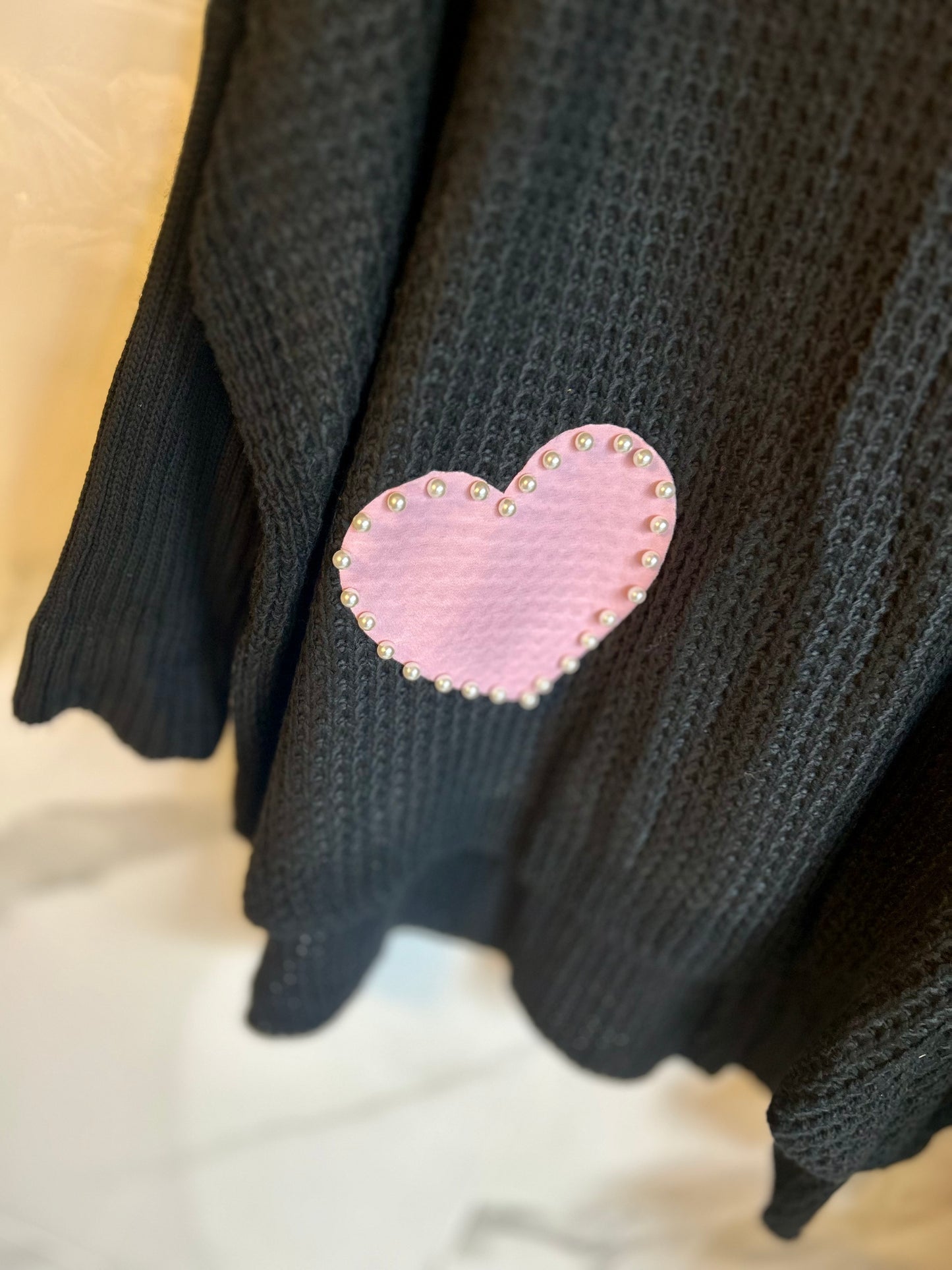 Pull Oversize en Grosse Maille – Cœur Rose Perlé